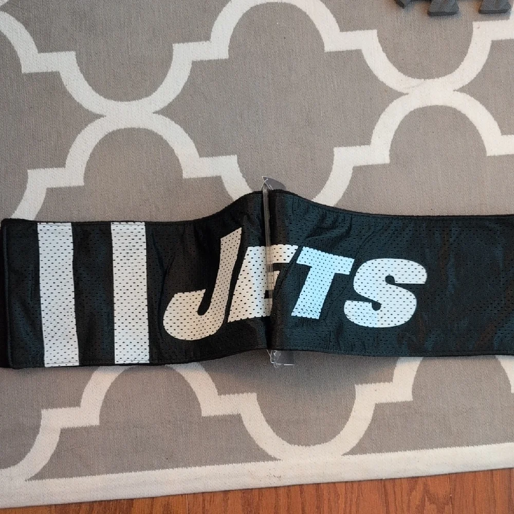 NFL New York Jets Jersey Scarf with Pocket NWT